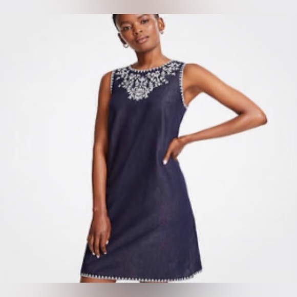 Ann Taylor Dresses & Skirts - Ann Taylor Embroidered Sleeveless Shift Dress Floral Chambray Size 0 EUC